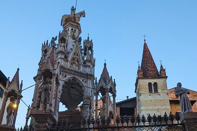 Dante in Verona: From Inferno to Paradise - Piazza dei Signori: The Middle of the Story