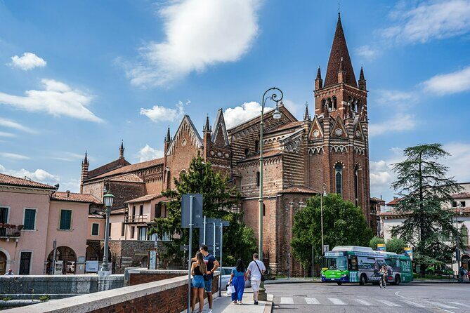 Secret Verona Walking Tour - Roman Footprints to Medieval Streets: How the Walk Feels