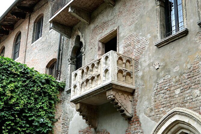 Secret Verona Walking Tour - The Guide Makes the Difference: Local Expertise and Real Organization