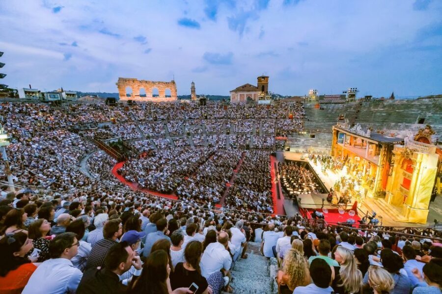 Verona: Arena di Verona Opera Ticket - Subtitle screens and following the plot without getting lost