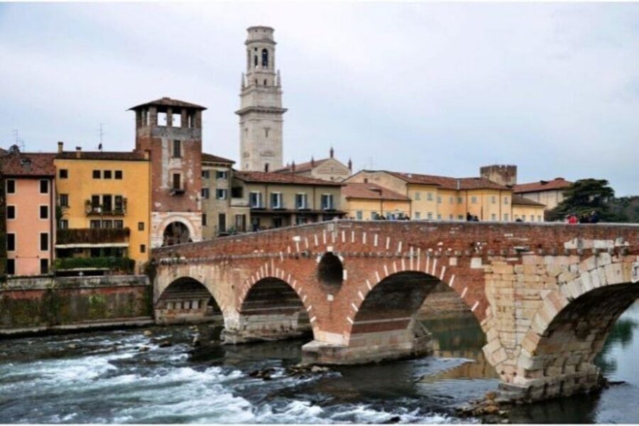 Verona: Highlights and Hidden Gems Walking Tour - Piazza delle Erbe: Where Verona’s Daily Life Still Shows
